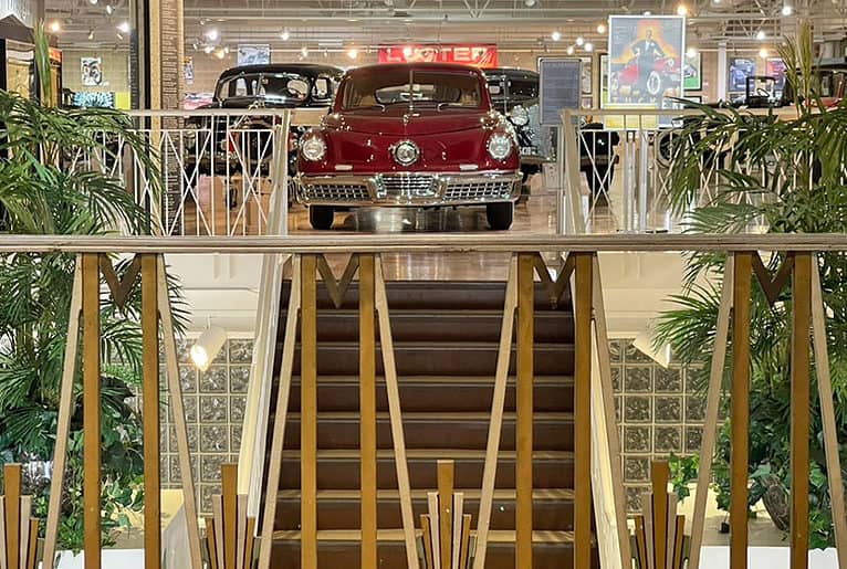 Deco design and classic cars at the ACD Auto Museum